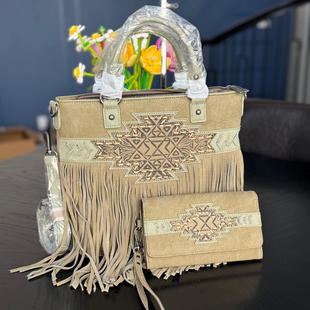 Trinity Ranch Aztec Tooled Fringe Concealed Carry Tote/Crossbody + Wallet Green